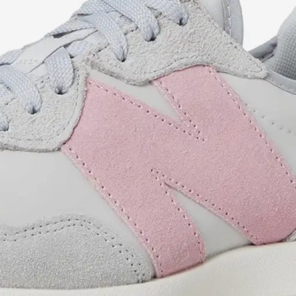 NEW BALANCE 327 IN RAINCLOUD/PINK TAFFY COMBO🌧️🍬🩶🩷 - Picture 5 of 13